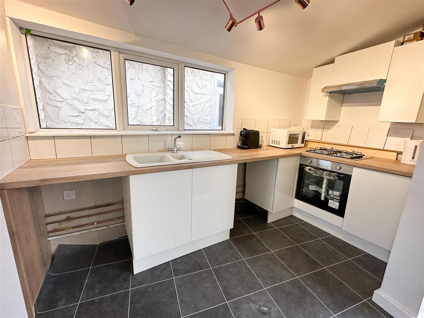 Golf Green Road, Jaywick Village Sheen's